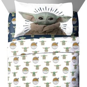 Baby Yoda Powerful Child 3-Piece Kids Twin Sheet Set, Microfiber, Star Wars